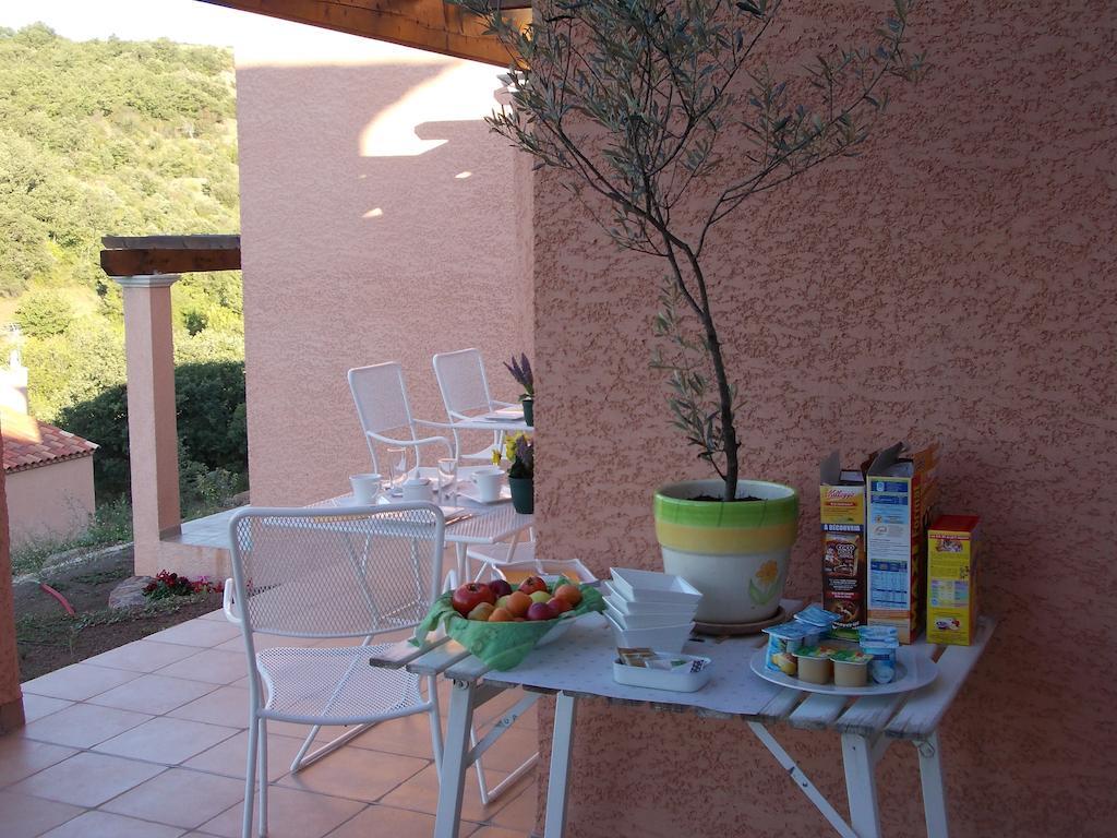 Domaine De Flo Adult A Partir De 16 Ans Bed & Breakfast Saint-Jean-de-la-Blaquiere ภายนอก รูปภาพ